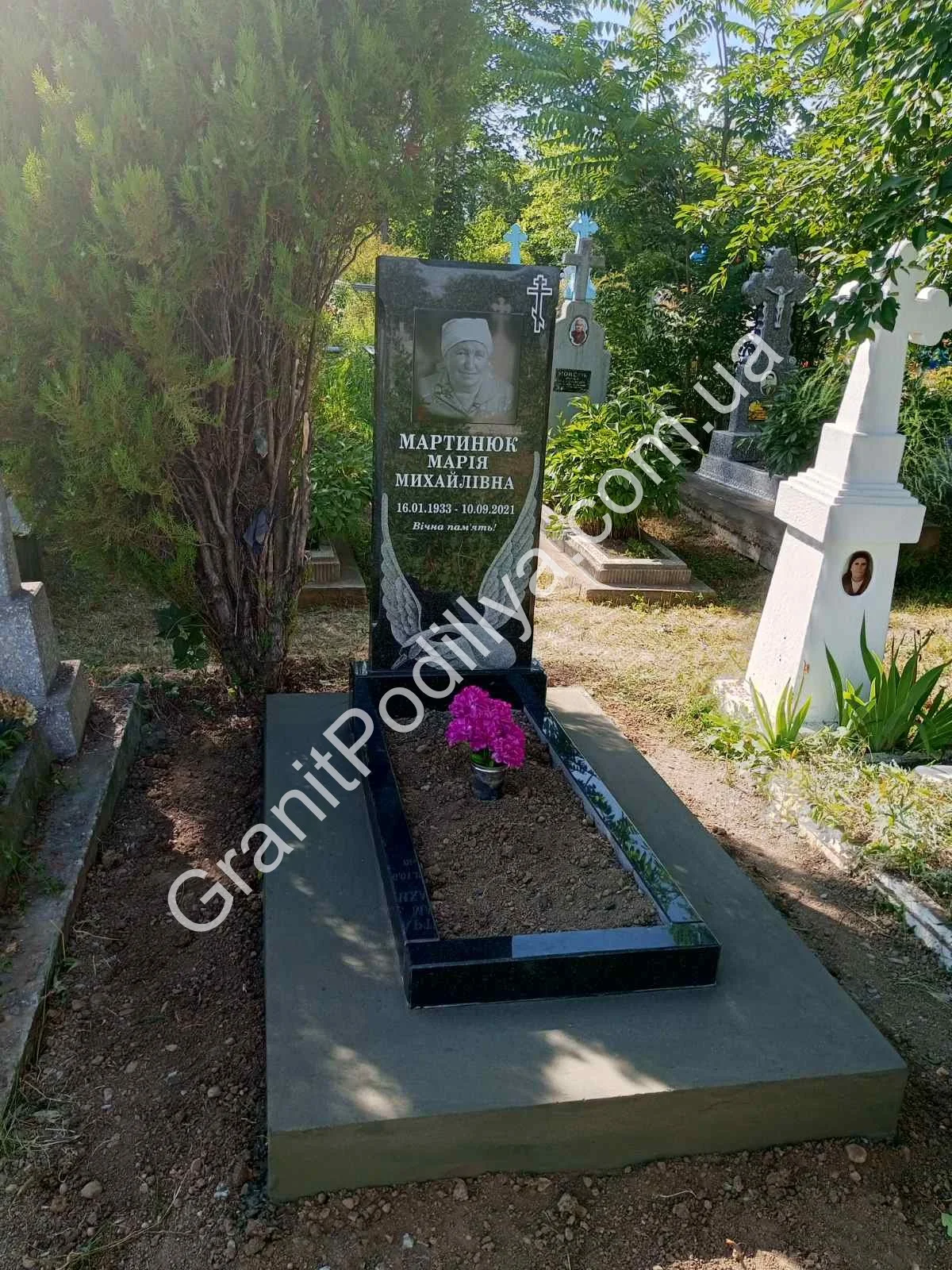 Подвійний пам'ятник з граніту - Кам'янець-Подільський | GranitPodillya